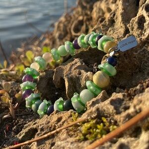 Mixed glass & gemstone - green elastic Environmental Protection